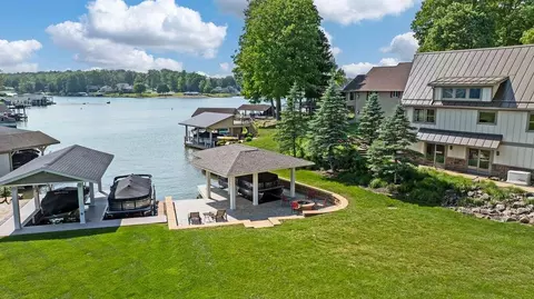 Exterior - 4053 Apple Valley Dr, Howard, OH 43028 photo 9 of 12