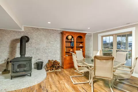 Dining - 4053 Apple Valley Dr, Howard, OH 43028 photo 3 of 3