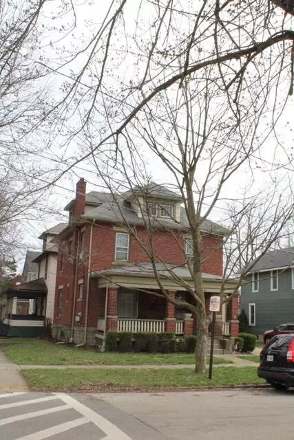 82 N Washington St, Delaware, OH 43015