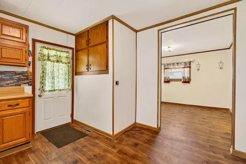 Entry Way - 231 Gallagher Ave, Logan, OH 43138 photo 2 of 3
