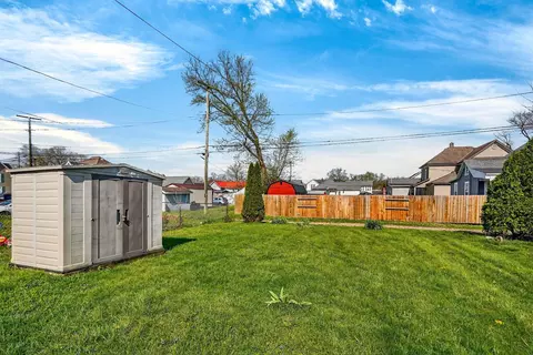 Exterior - 231 Gallagher Ave, Logan, OH 43138 photo 6 of 8
