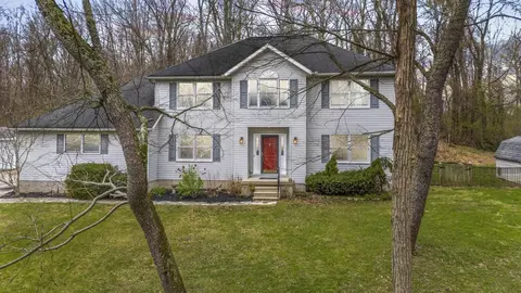 5432 Brownsville Rd SE, Newark, OH 43055