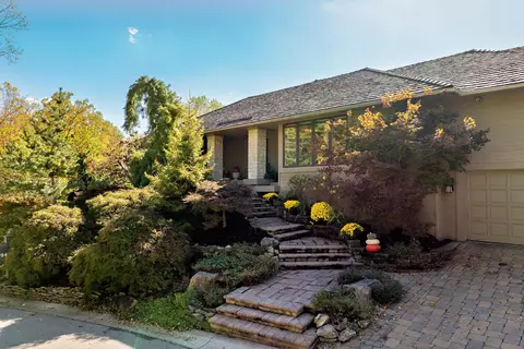 5794 Saint Anns Ct, Dublin, OH 43017