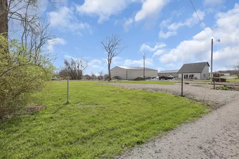 13090 Maple Rd NE, Thornville, OH 43076