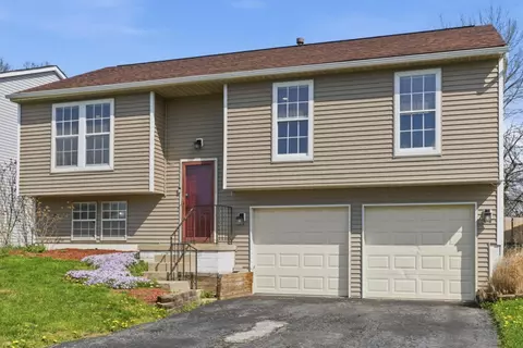 492 Courtright Dr, Pickerington, OH 43147