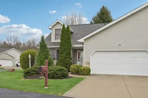 953 Hopewell Heights Dr, Heath, OH 43056