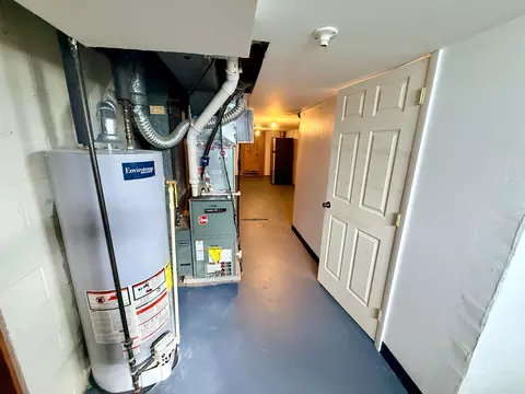 Entry Way - 4397 Wright Ave, Columbus, OH 43213 photo 2 of 2