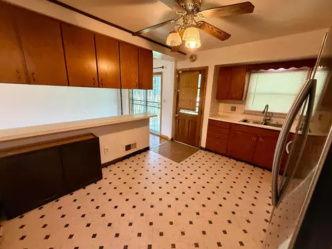 Kitchen - 4397 Wright Ave, Columbus, OH 43213 photo 1 of 2