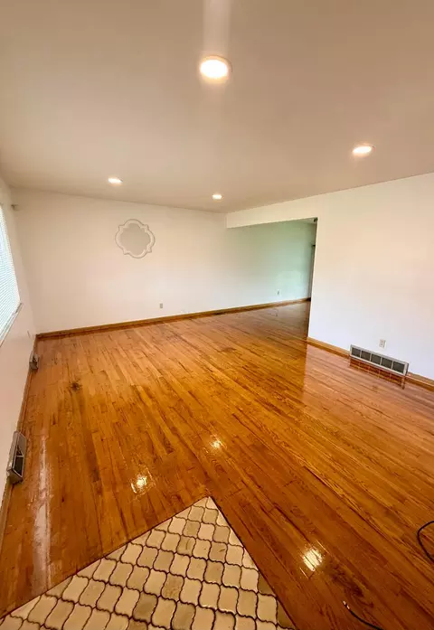 Living - 4397 Wright Ave, Columbus, OH 43213 photo 1 of 3