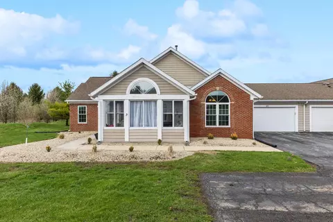 674 Hampton Woods Dr, Marion, OH 43302