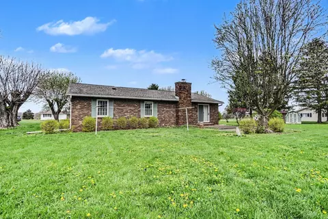 Exterior - 23624 Parker Ct, Circleville, OH 43113 photo 3 of 4