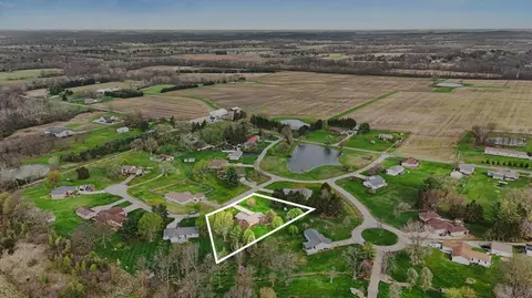 View/Area - 23624 Parker Ct, Circleville, OH 43113 photo 2 of 6