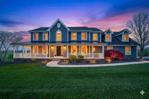 1809 W Glenhurst Dr NW, Lancaster, OH 43130