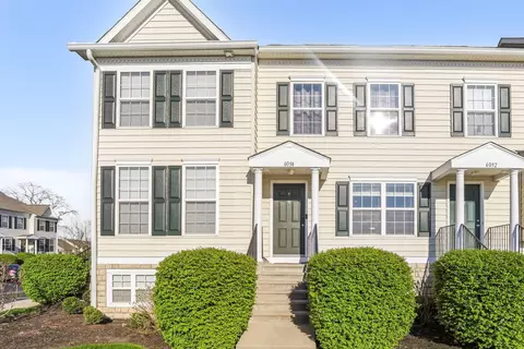 6094 Phar Lap Dr #16, New Albany, OH 43054
