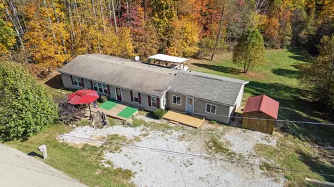 9176 Baker Rd NE, Saint Louisville, OH 43071