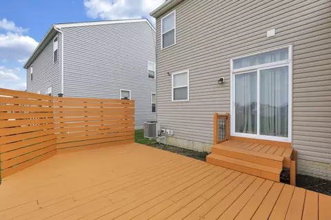 Exterior - 175 Poe Ave, Lithopolis, OH 43136 photo 4 of 8