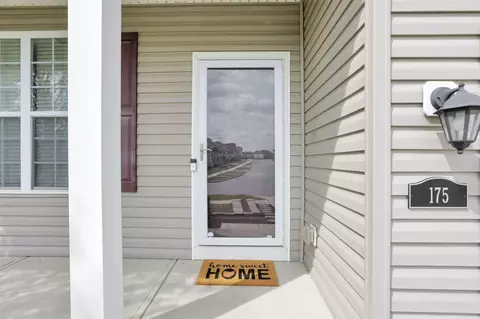 Entry Way - 175 Poe Ave, Lithopolis, OH 43136 photo 1 of 5