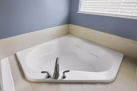 Bath - 175 Poe Ave, Lithopolis, OH 43136 photo 7 of 9