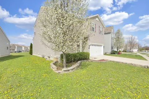 Exterior - 175 Poe Ave, Lithopolis, OH 43136 photo 2 of 8