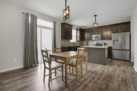 Dining - 175 Poe Ave, Lithopolis, OH 43136 photo 1 of 2