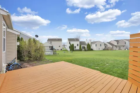 Exterior - 175 Poe Ave, Lithopolis, OH 43136 photo 3 of 8