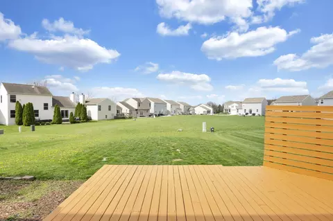 Exterior - 175 Poe Ave, Lithopolis, OH 43136 photo 5 of 8