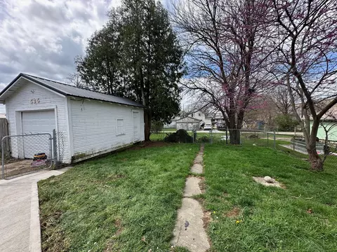 Exterior - 525 Oak St, Marion, OH 43302 photo 5 of 5