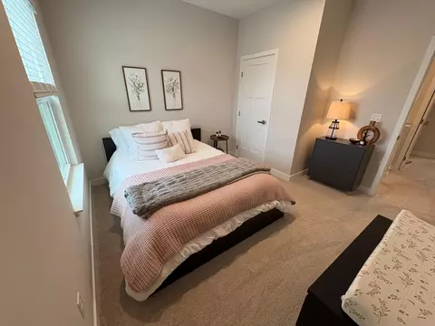 Bedroom - 252 Via Corso, Delaware, OH 43015 photo 5 of 5