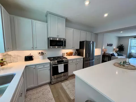 Kitchen - 252 Via Corso, Delaware, OH 43015 photo 3 of 3