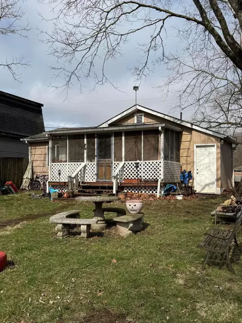 7079 Norwood Dr, Grove City, OH 43123