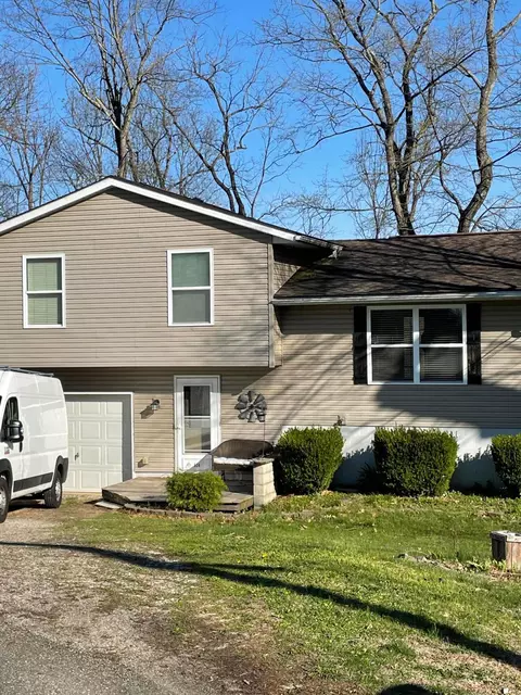 534 Brentwood Dr NE, Newark, OH 43055