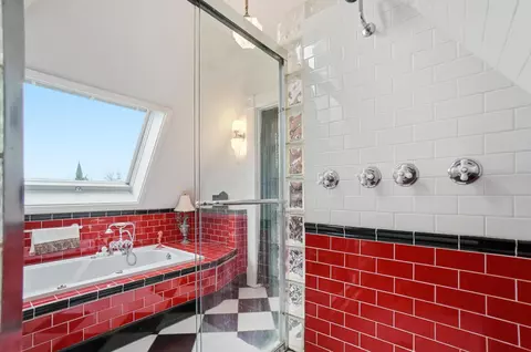 Bath - 875 E Broad St, Columbus, OH 43205 photo 9 of 11