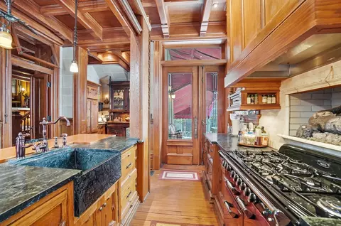 Kitchen - 875 E Broad St, Columbus, OH 43205 photo 4 of 28