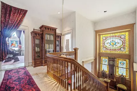 Entry Way - 875 E Broad St, Columbus, OH 43205 photo 14 of 25