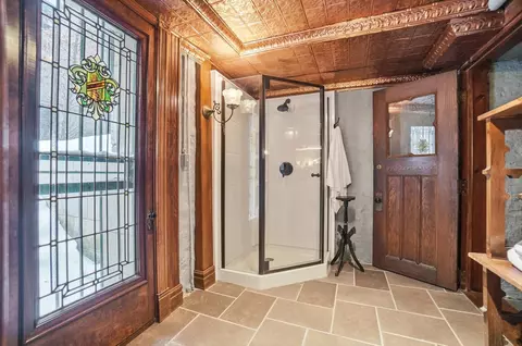 Bath - 875 E Broad St, Columbus, OH 43205 photo 11 of 11