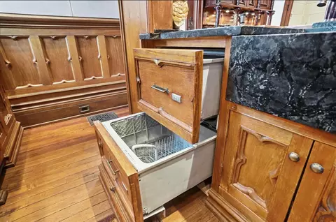 Kitchen - 875 E Broad St, Columbus, OH 43205 photo 9 of 28