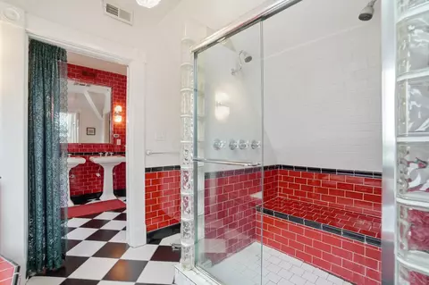 Bath - 875 E Broad St, Columbus, OH 43205 photo 7 of 11
