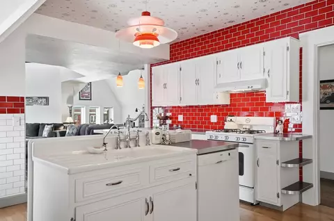 Kitchen - 875 E Broad St, Columbus, OH 43205 photo 20 of 28