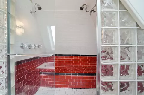 Bath - 875 E Broad St, Columbus, OH 43205 photo 8 of 11