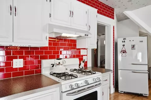 Kitchen - 875 E Broad St, Columbus, OH 43205 photo 27 of 28