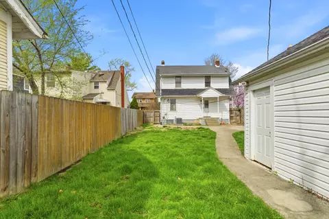 Exterior - 459 E Tulane Rd, Columbus, OH 43202 photo 6 of 7