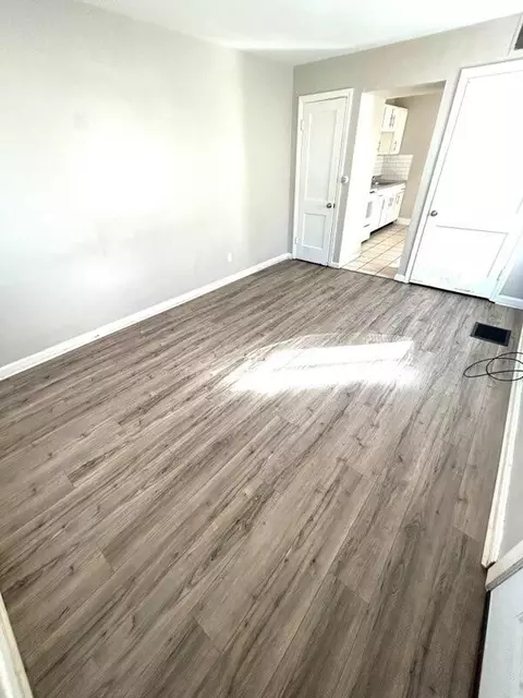 1051-1053 Republic Ave, Columbus, OH 43211
