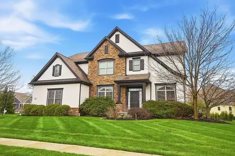 8149 Grant Dr, Dublin, OH 43017