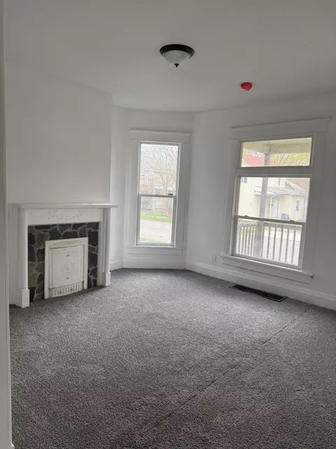 Living - 413 Maple Ave, Newark, OH 43055 photo 1 of 2