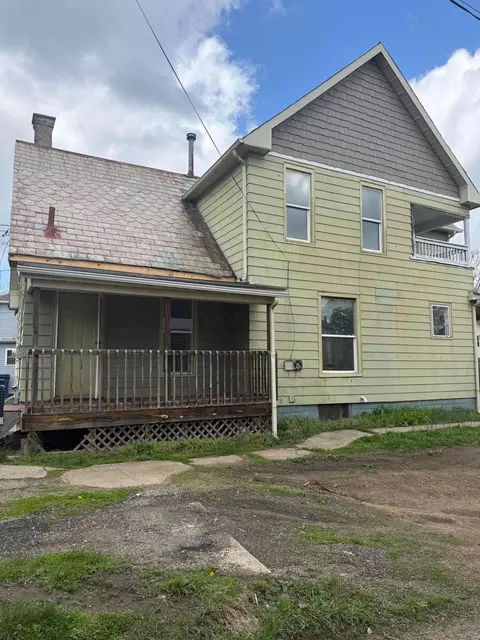 Exterior - 413 Maple Ave, Newark, OH 43055 photo 3 of 6