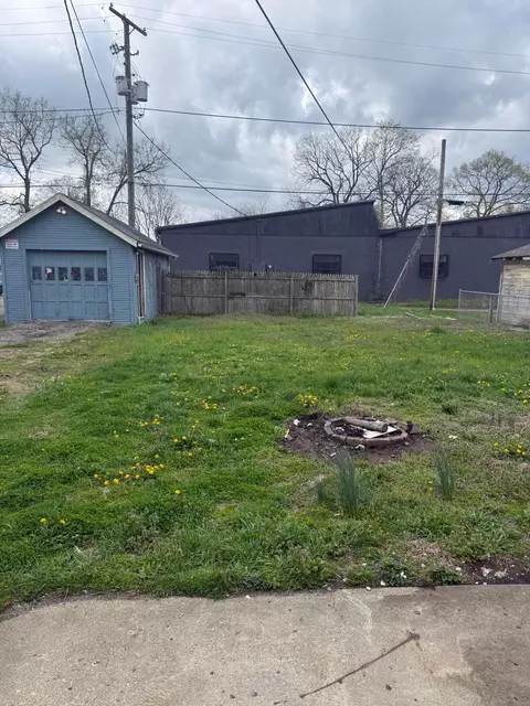Exterior - 413 Maple Ave, Newark, OH 43055 photo 5 of 6