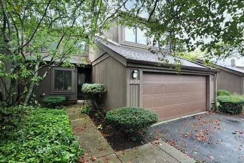 2095 Willowick Dr #C, Columbus, OH 43229