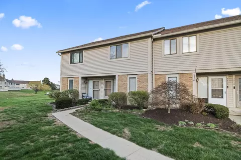 7522 Stone Lake Dr, Dublin, OH 43016