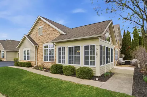 5283 Hayden Woods Ln, Hilliard, OH 43026