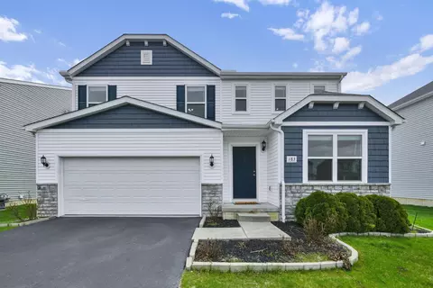 183 Copland Dr, Pataskala, OH 43062